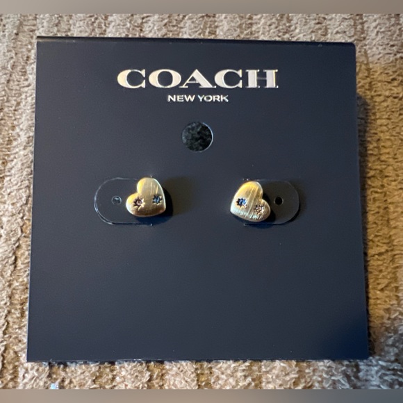 Coach Heart
With Stones Stud Earrings NWT w/packaging - Picture 1 of 4